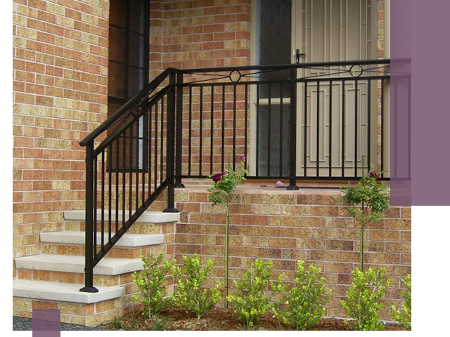 Уличные перила из металла под ключ в Слободской