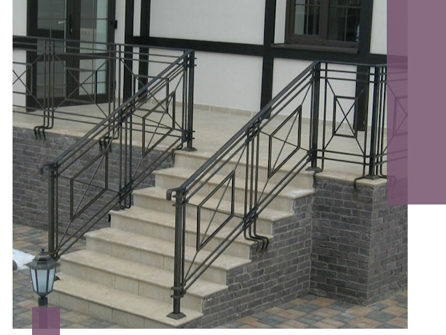 Перила для крыльца в Слободской — монтаж, изготовление и установка