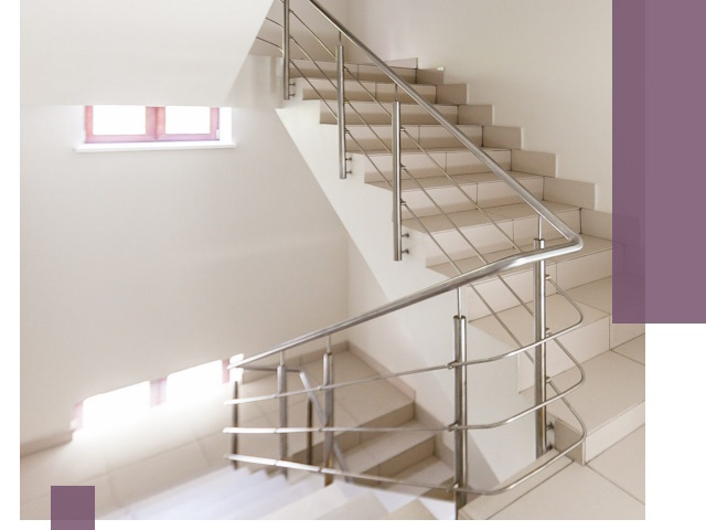 Установка и замена перил в подъезде в Слободской