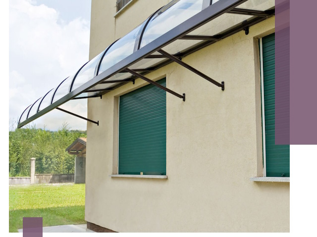 Козырьки над окнами в Слободской — изготовление и монтаж по выгоде